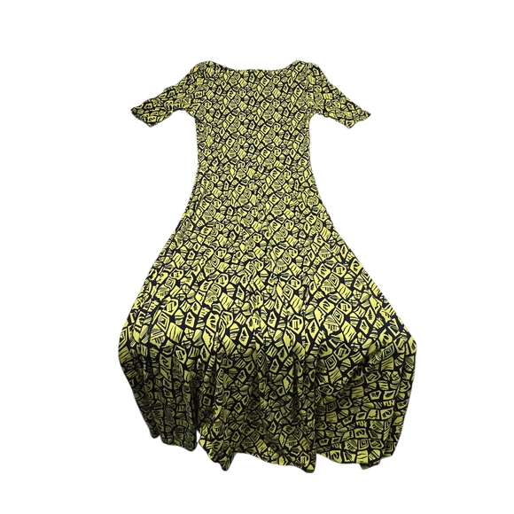 Elegant Black and Yellow Patterned Maxi Dress - Picture 3 of 7